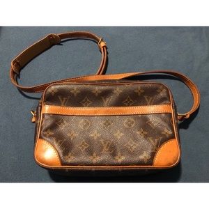 AUTHENTIC Louis Vuitton Crossbody